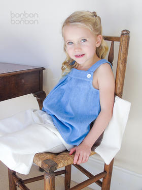 设计感牛仔吊带上衣