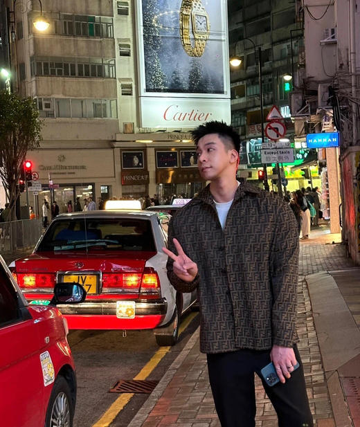 新品Fend 芬迪 满印提花夹克衬衫外套 商品图3