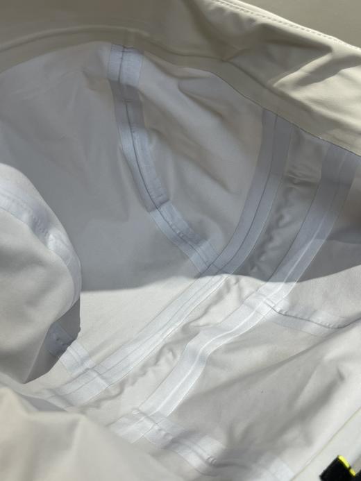 点此购买 海丽汉森春秋季男士压胶冲锋衣 bk 309196 商品图8