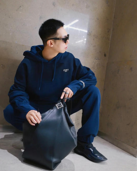 新品Fendi 2024FW 海军蓝标识卫衣帽衫 商品图2