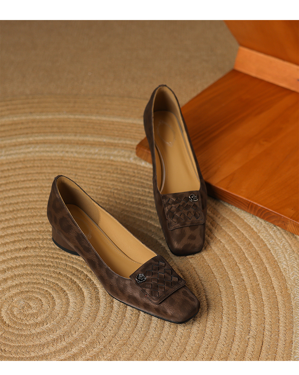 old-2321黑色舒服棕色复古山茶花金扣浅口单鞋女时尚通勤小方头中粗跟