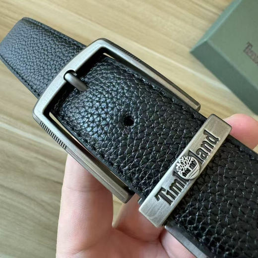 2025开春专柜最新款 正品添柏岚/Timberland 针扣荔枝纹皮腰带来喽 真的是质感满满
尺寸：120x3.5 可自行剪裁长短 商品图6