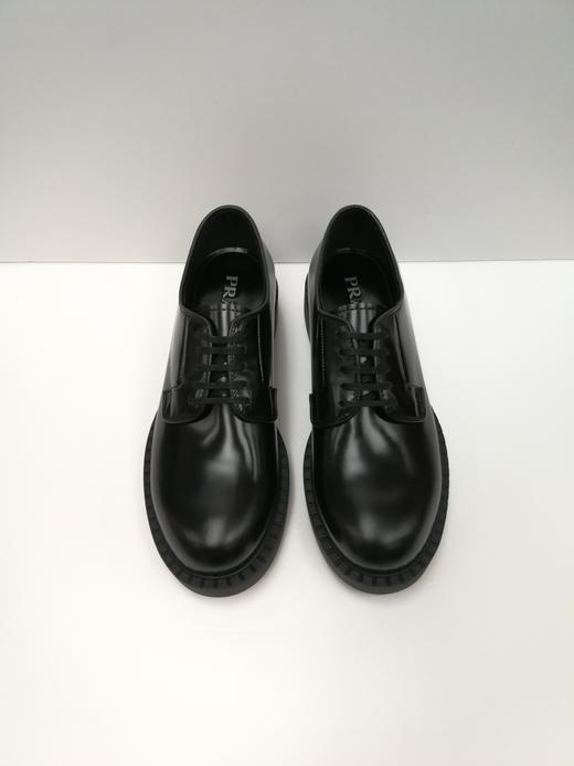 男款亮面皮革德比鞋 2EE381055-F0002 商品图0