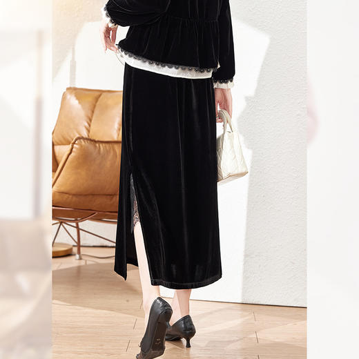 KQ-PZ09391真丝丝绒半身裙女2025春季新款韩版气质A字裙高腰显瘦开叉中长期 商品图3