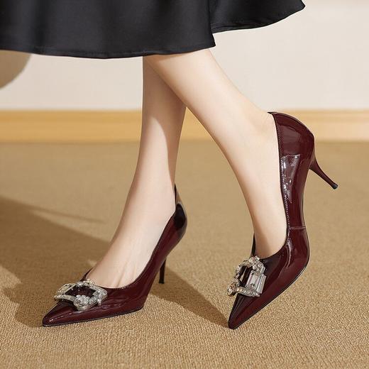 【预售5天】新款四季女鞋牛漆皮水钻时尚尖头高跟鞋显瘦浅口气质细跟单鞋ZF&25069 商品图1