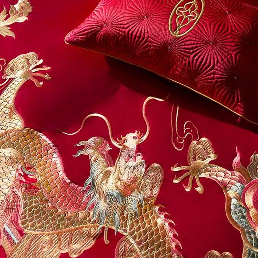 10楼罗卡芙/惠谊中国风喜庆吉祥经典龙凤纹样婚庆九件套 凤舞龙翔220* 240cm吊牌价8800元 活动价6980元 商品图3