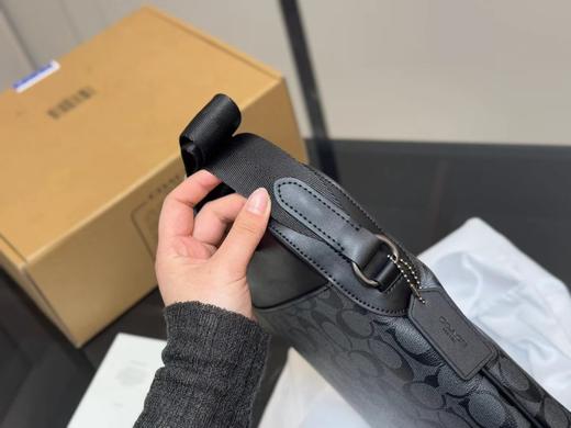 D021422直男b备款进口牛皮男士邮差包这个必须种草 商品图8