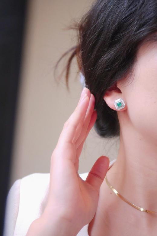 0.91ct刻面祖母绿耳钉 商品图4