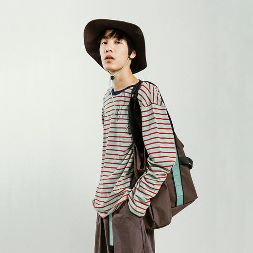 【十一破价福利】ACMEITEM 爱棵米 长袖T恤女春季撞色条纹打底衫宽松百搭重磅上衣 GAG3340234A 商品图2