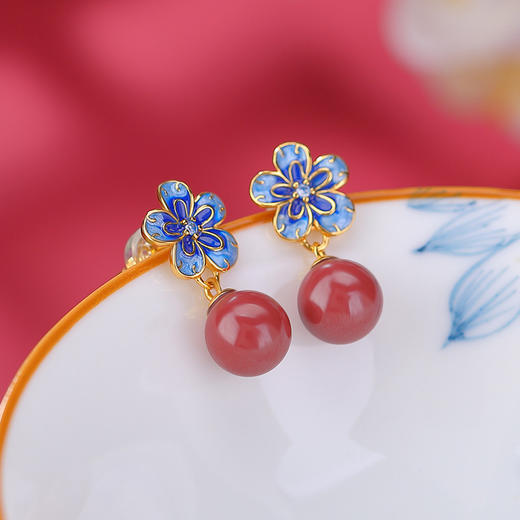 【梅有烦恼】S925银镀金帝王砂圆珠珐琅梅花耳钉【CW-ED03827】 商品图1