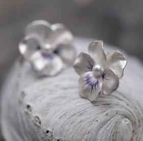 Fireflies 三色堇耳钉