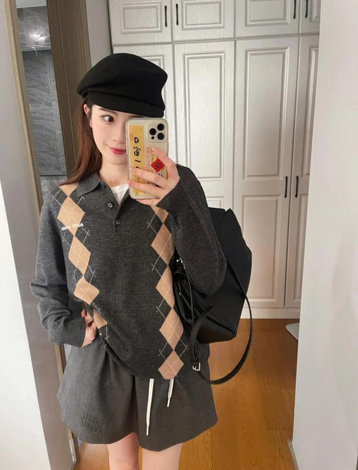 羊毛羊绒针织POLO衫 高品质羊毛羊绒混纺面料 触感柔软丝滑 宽松廓形 Polo领设计 菱格纹收腰显瘦 多种风格适配 商品图3