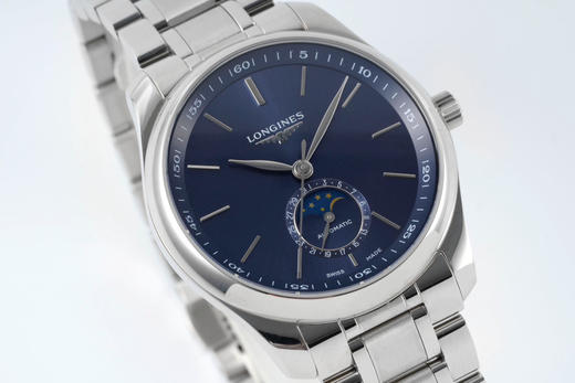 APS·Factory浪琴名匠月相腕表L2.909.4.97.0
全新定制一体机L899.5同步原装小轴承
皮带蓝盘钻刻➕腕表尺寸40MM。表壳尺寸工艺完美复制原装工艺➕进口316原装不锈钢，做工精良 商品图4