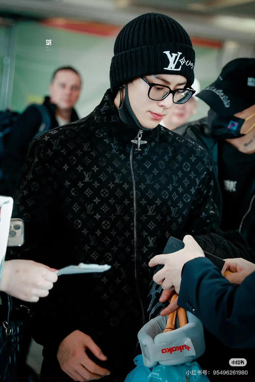 LOUIS VUITTON 暗纹满印小飞机标志夹克外套 商品图3