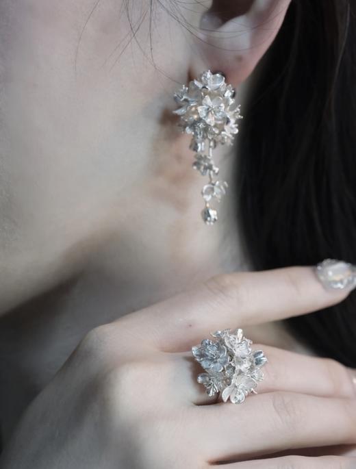 Fireflies 瀑布捧花耳饰 商品图2