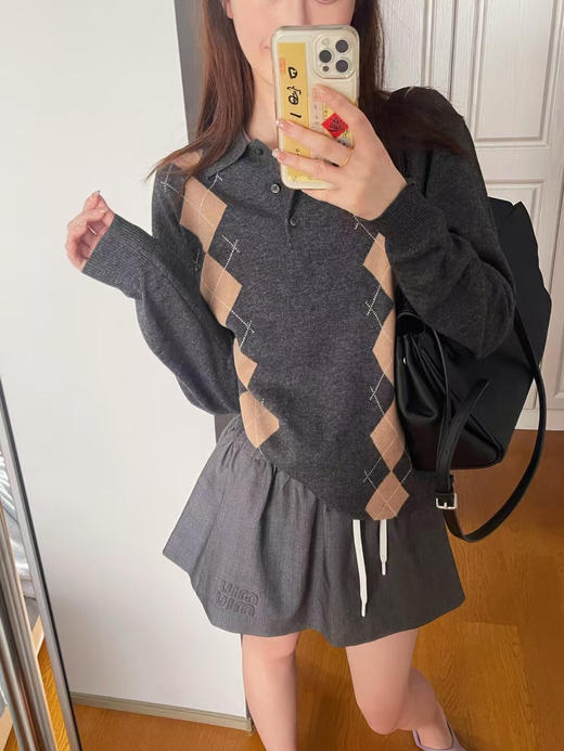 羊毛羊绒针织POLO衫 高品质羊毛羊绒混纺面料 触感柔软丝滑 宽松廓形 Polo领设计 菱格纹收腰显瘦 多种风格适配 商品图10