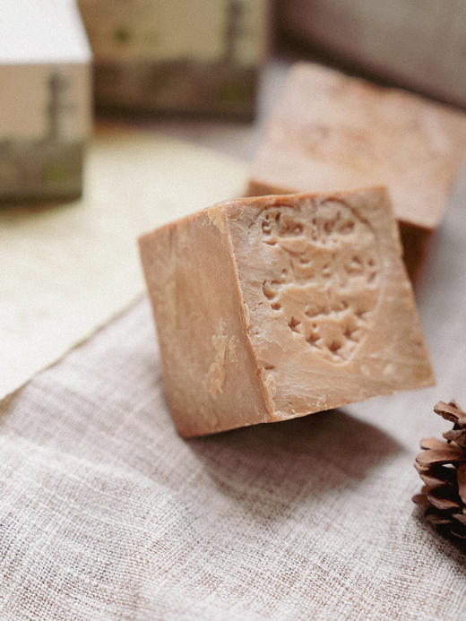 猫太推荐--千年工艺传承！【叙利亚🇸🇾国宝古皂. 买1送2】可以“从头洗到脚”！ 商品图1