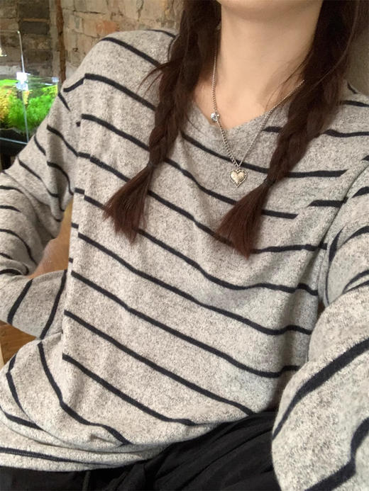 <曾小咸推荐> 条纹磨毛长袖T 日常109/件 活动价69.99/件！【预售款，预计3-15天发货】 商品图7