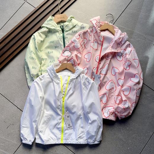 高性价比！品牌单整单撤柜 线下299！2025儿童轻薄连帽防晒男女皮肤衣！ 商品图0