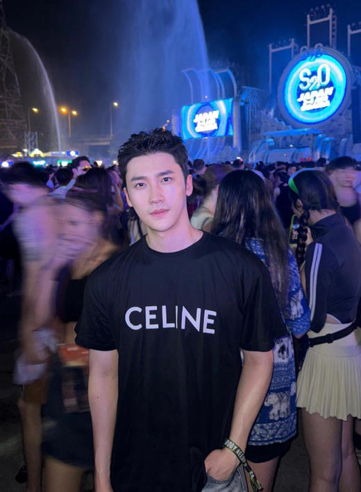 CELINE 字母印花短袖 商品图2