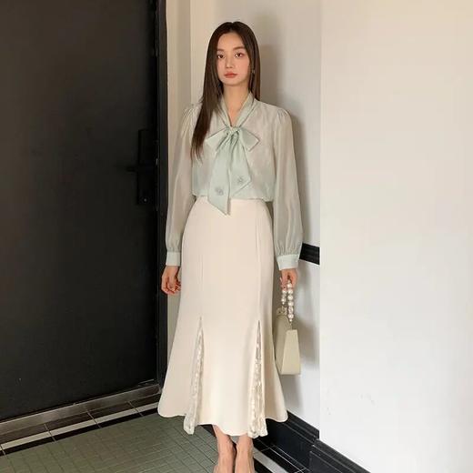 【自】全新升级【铂金会员165/天猫219/差价54】(61320) 洛诗琳2025早春法式蕾丝黑色半身裙女高腰显瘦鱼尾包臀裙 商品图1