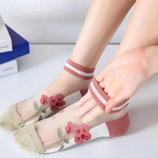 【19.9抢五双！卡丝花朵短袜】夏季薄款猫咪花朵水晶玻璃丝，活性印染拒绝掉色,透气吸汗不闷热，花边甜美网红袜子女短筒袜QQ 商品图2