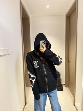 LOUIS VUITTON 四叶草拉链外套