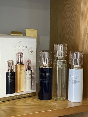 【香港直邮】CPB/肌肤之钥钻光水乳三件套(精华水170ml+日乳125ml+夜乳125ml) （有效期至27年之后）