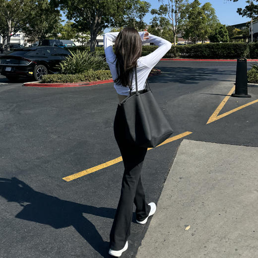 ROMI STUDIO “松弛至上” 荔面头层牛皮拼羊皮手提大号托特包 444TS007 商品图1