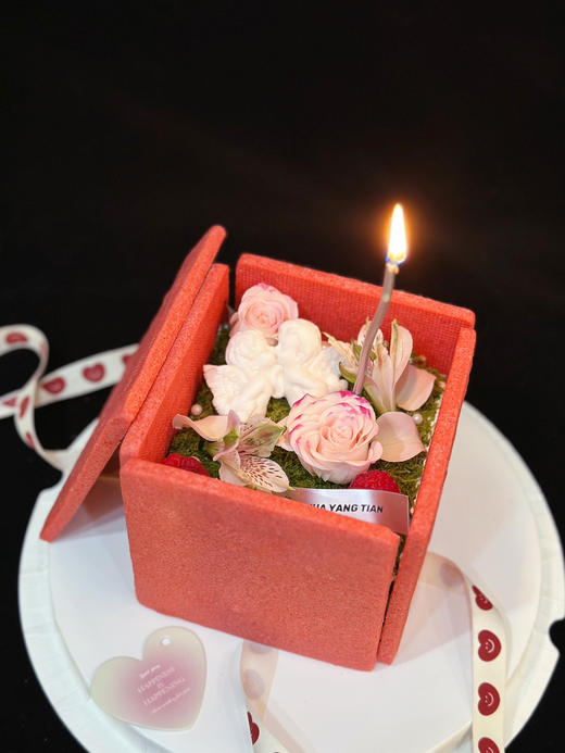 情人节限定·爱意满溢 惊喜饼干盒子·草莓红丝绒蛋糕 商品图3