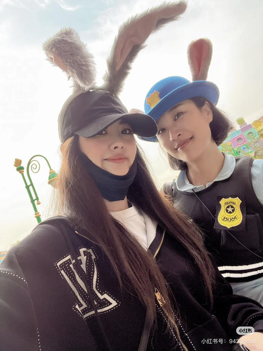 LOUIS VUITTON 四叶草拉链外套 商品图6