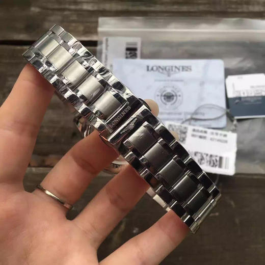 KZ目前为止 我见过TOP好的 太TM厉害了！！新KZ厂出品名匠 搭载瑞士ETA2892-A2机芯跟正品一致 表壳激光雕刻。机芯刻字深度 我就没见过这么完美的。尺寸🈶40毫米和38.5毫米 商品图13