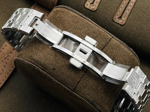 目前高版本！！！JF爱彼皇家橡树26574。功能：日期显示、星期显示、月份显示、年历显示、万年历、月相进口机克隆原装5134自动机械机芯, 商品图2