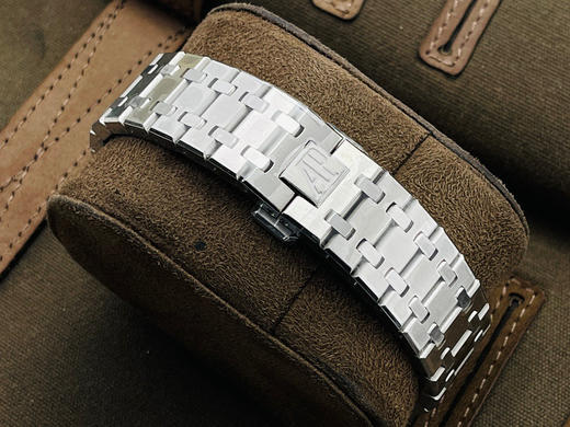 目前高版本！！！JF爱彼皇家橡树26574。功能：日期显示、星期显示、月份显示、年历显示、万年历、月相进口机克隆原装5134自动机械机芯, 商品图3