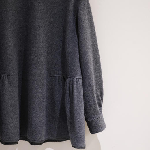 黄阿福 柔软斜纹羊毛细褶套头衬衫 商品图2