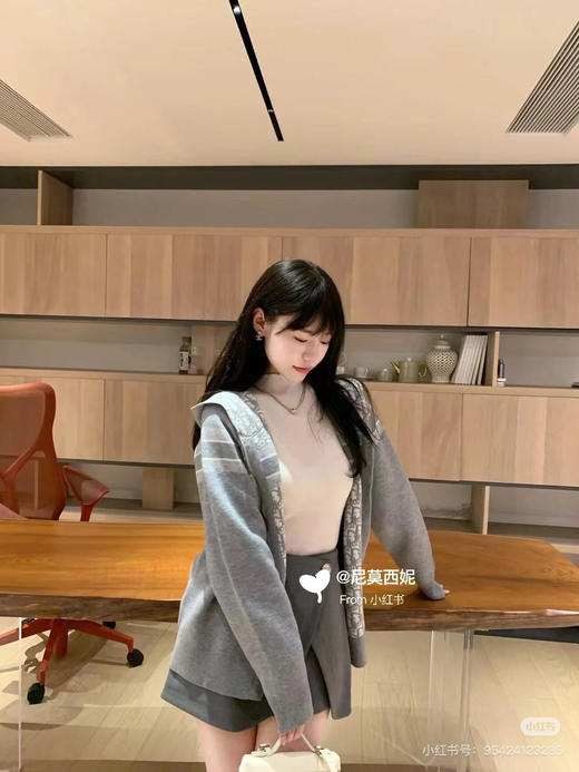 新品DR 经典双面穿羊绒提花外套 商品图10