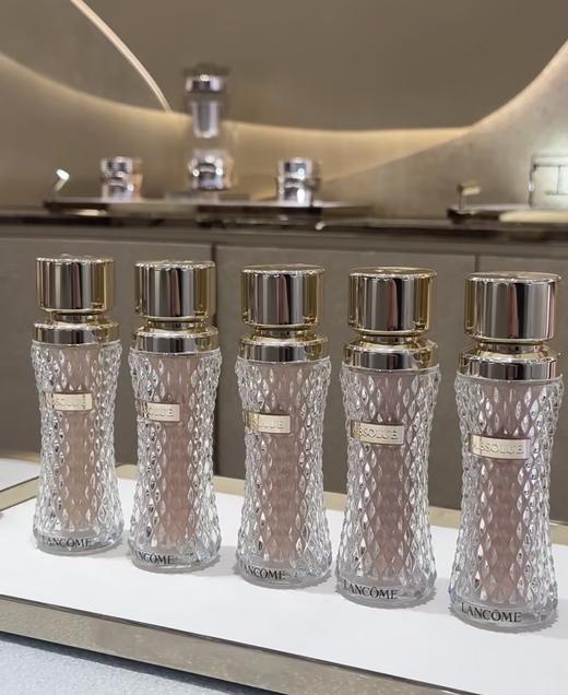 Lancome/兰蔻 兰蔻菁纯臻颜精华粉底液35ml 高光底妆养肤细腻服帖滋润干皮  新款 商品图6