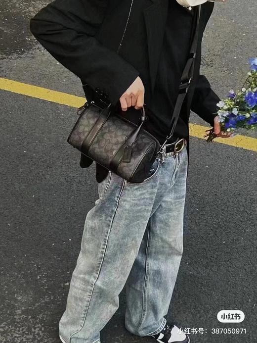 D021674简单百搭颜值高日常出街shou选黑花枕头包 商品图2