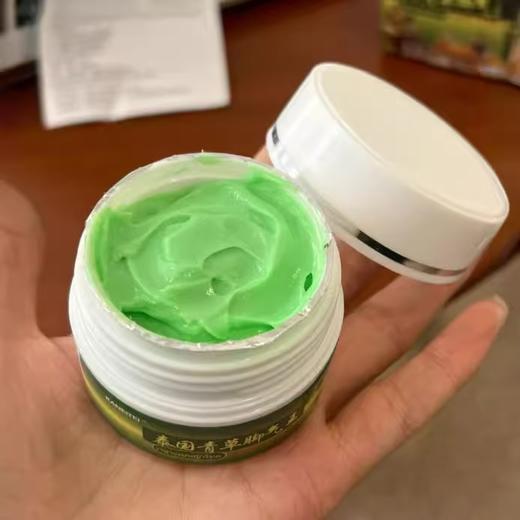 【泰国 KANEITEI青草脚气王】很好用的脚气膏，去脚气，快准!狠!一次见效!! 除臭+止痒+抑菌三管齐下!治脚气驱蚊止痒抑菌治疗湿疹脚气膏!采用泰国TH秘制配方!有效消灭99%的真菌! 商品图3