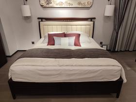 床头，实木加软包床/HTB0618