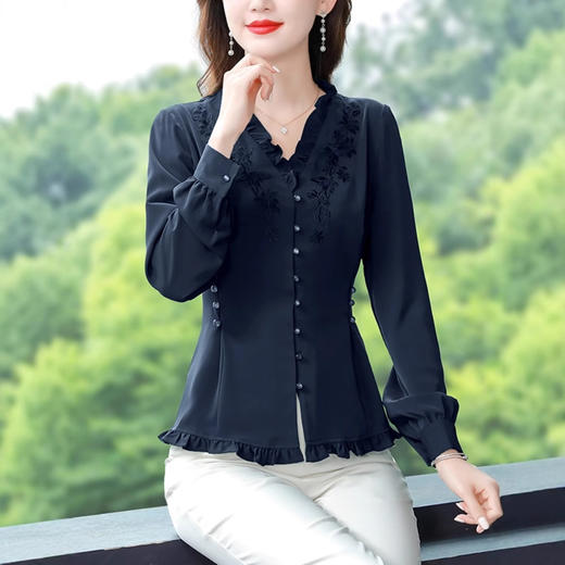 SMZ34308刺绣长袖V领花边衬衫2025春季新款高级感气质遮肚收腰显瘦上衣潮 商品图2