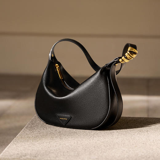 丁摩 女士包包新款女包饺子包女斜挎包高级感软皮真皮腋下包5ZF-0996 商品图7