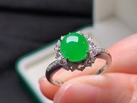 蛋面翡翠戒指