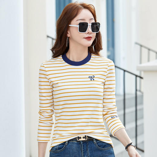 百媚生 棉质条纹针织衫女蝴蝶刺绣上衣482 商品图0