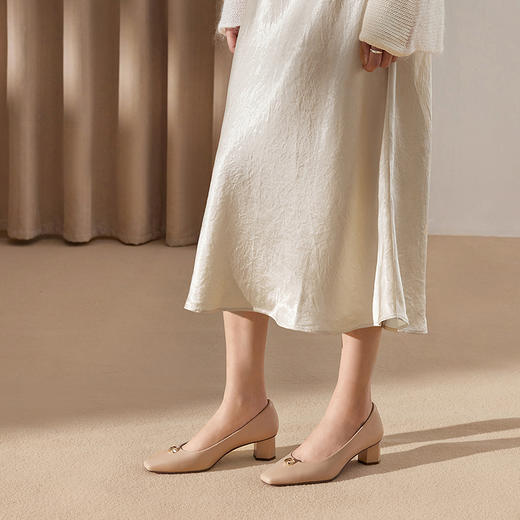 【静音系列】千百度粗高跟鞋女通勤正装羊皮浅口单鞋A25184408 商品图1