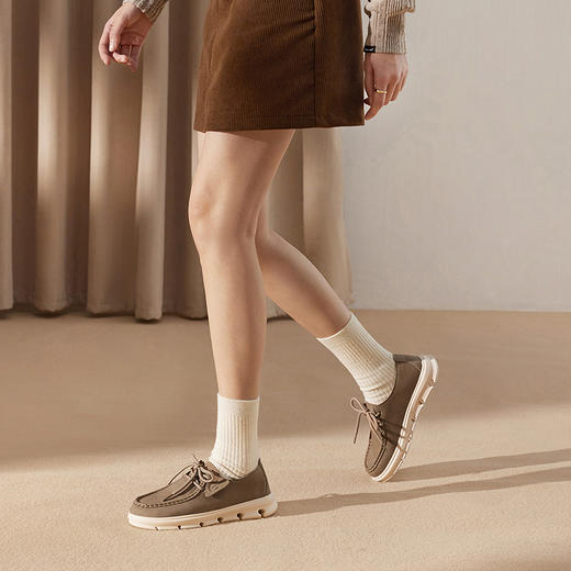 千百度厚底袋鼠鞋女款增高牛津鞋休闲真皮深口乐福鞋A25166812 商品图2