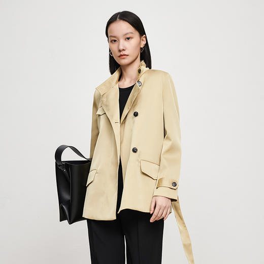IN AND ON 缎面质感立领系带外套21428 商品图3