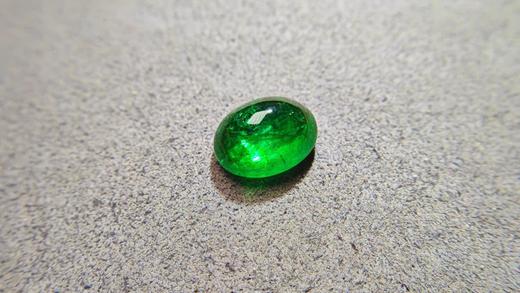 3.72ct蛋面祖母绿裸石 商品图1