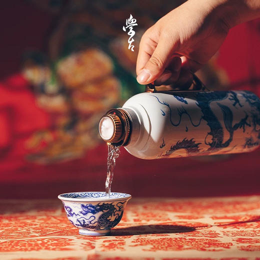 学古|一原传家壶迷你·龙年限定礼盒 青花龙保温壶595ml 商品图1