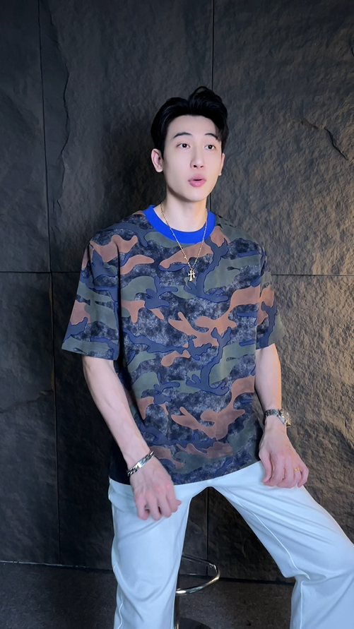 T2249早春新款时尚个性韩版撞色印花刺绣圆领半袖T恤潮流百搭痞帅上衣